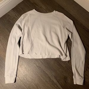 Brandy Melville Long Sleeve Crop Top